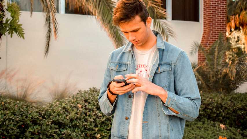 person using canteen connect