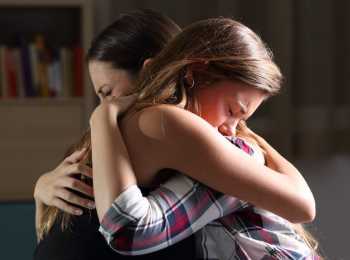 Siblings dealing with cancer diagnosis